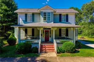 721 Front St, Marietta, OH 45750 - Photo 1