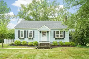 4134 Lake Vista Rd, Akron, OH 44319 - Photo 1