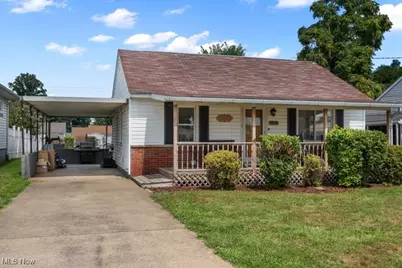 1313 9th Street, Vienna, WV 26105 - Photo 1