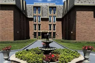 2385 Covington Rd, Fairlawn, OH 44313 - Photo 1