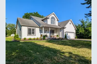 6541 Lorraine Avenue NW, Massillon, OH 44646 - Photo 1