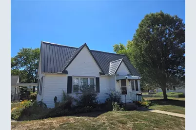 272 Lewis Avenue NW, New Philadelphia, OH 44663 - Photo 1