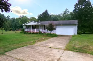 9393 Kent Ave NE, Canton, OH 44721 - Photo 1