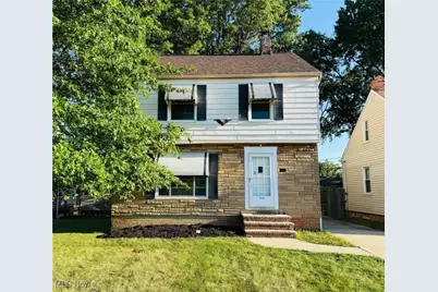 2922 Commonwealth Drive, Parma, OH 44134 - Photo 1