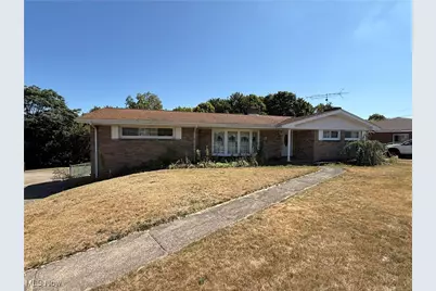 324 Lovers Lane, Steubenville, OH 43953 - Photo 1