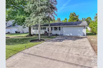 90 Oakleigh Drive, Brunswick, OH 44212 - Photo 1