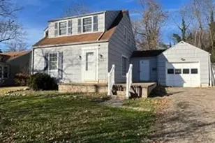 537 Harding Rd, Zanesville, OH 43701 - Photo 1