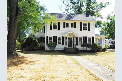 736 Chestnut Blvd., Cuyahoga Falls, OH 44221 - Photo 1