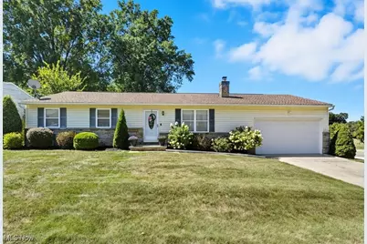 2072 Issaquah Street, Cuyahoga Falls, OH 44221 - Photo 1