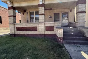 732 Market St, Zanesville, OH 43701 - Photo 1