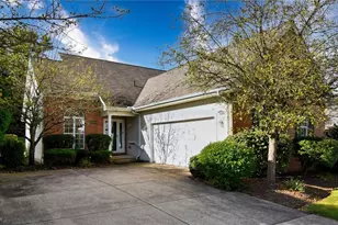 541 Treetop Ct, Aurora, OH 44202 - Photo 1