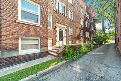 2707 Lancashire Road #18, Cleveland Heights, OH 44106 - Photo 1