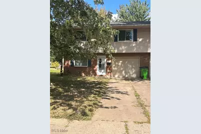 4393 N Norman Drive, Stow, OH 44224 - Photo 1