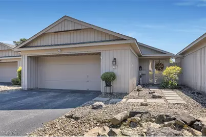 17281 Akita Court #4506, Strongsville, OH 44136 - Photo 1