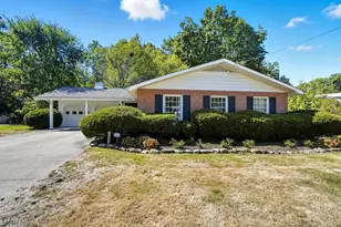 2510 Olentangy Dr, Akron, OH 44333 - Photo 1