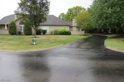 101 Willow Brook Drive NE, Warren, OH 44484 - Photo 1