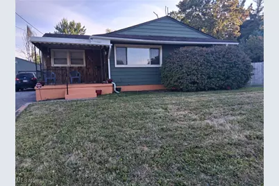 2879 Linda Drive NW, Warren, OH 44485 - Photo 1