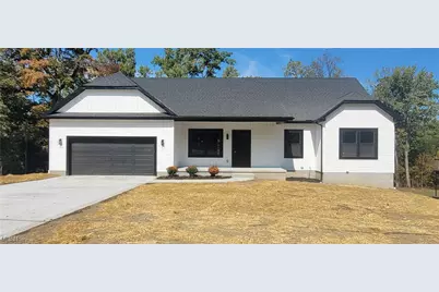 44 S River Road, Munroe Falls, OH 44262 - Photo 1