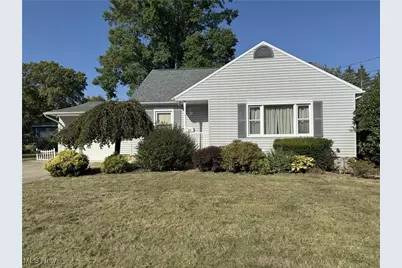 202 37th Street SW, Barberton, OH 44203 - Photo 1