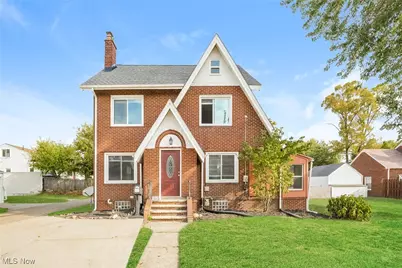 1115 Colonial Boulevard NE, Canton, OH 44714 - Photo 1