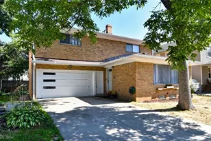 325 Overlook Park Dr, Loveland, OH 44110 - Photo 1