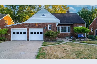 1104 E Broad Street, Louisville, OH 44641 - Photo 1