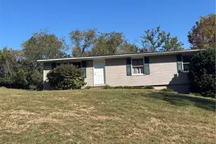 3835 Holbein Dr, Zanesville, OH 43701 - Photo 1