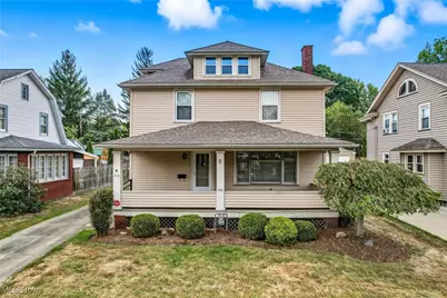 210 Fairmount Avenue NE, Warren, OH 44483 - Photo 1