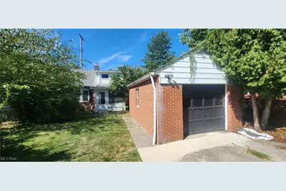 368 E 248th Street, Euclid, OH 44123 - Photo 1