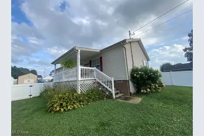 806 Barclay Street, Belpre, OH 45714 - Photo 1