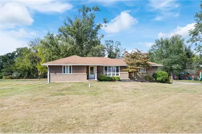 5109 Columbus Road NE, Louisville, OH 44641 - Photo 1