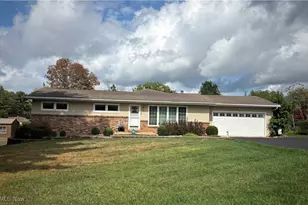 1065 Schlaegel Dr, Zanesville, OH 43701 - Photo 1