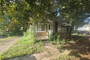 146 Hermann St, Barberton, OH 44203 - Photo 1