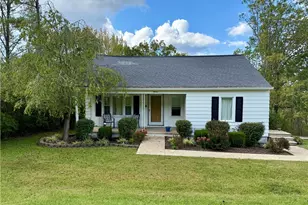 11 Curtis St, Athens, OH 45701 - Photo 1