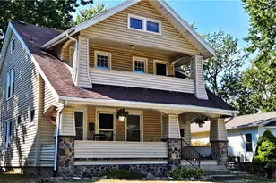 132 Crescent Dr, Akron, OH 44301 - Photo 1