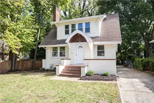 823 Peerless Ave, Akron, OH 44320 - Photo 1