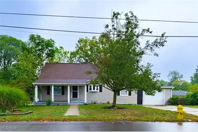137 Hermann Street, Barberton, OH 44203 - Photo 1