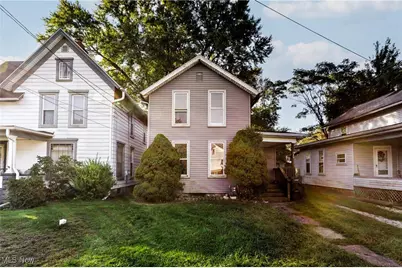 527 State Street, Conneaut, OH 44030 - Photo 1