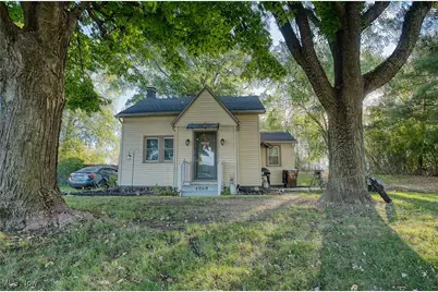 4060 Hambleton Avenue NE, Louisville, OH 44641 - Photo 1