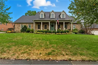 1711 Glenmar Oval SE, Canton, OH 44709 - Photo 1