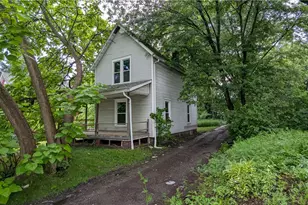 1447 Shriver Ave NE, Canton, OH 44705 - Photo 1