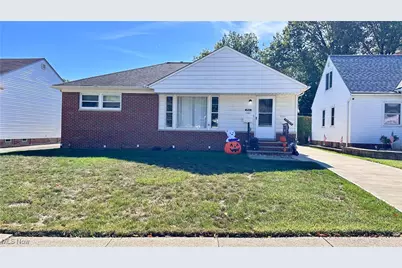 26268 Leslie Avenue, Euclid, OH 44132 - Photo 1
