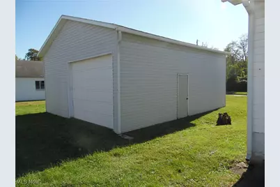 609 Lambert Street, Belpre, OH 45714 - Photo 1