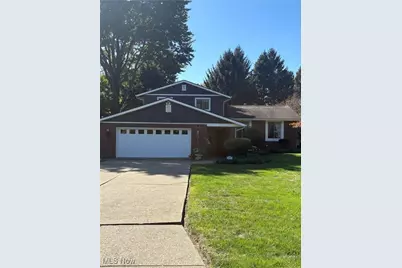 500 Heatherwood Street SW, North Canton, OH 44720 - Photo 1