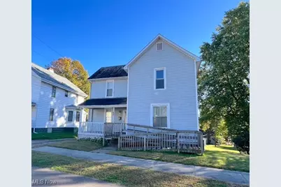 944 Grant Avenue NW, New Philadelphia, OH 44663 - Photo 1