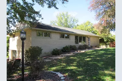 3715 Riviera Avenue NW, Massillon, OH 44646 - Photo 1