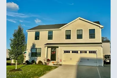 1252 Gabrielle Circle NW, Massillon, OH 44647 - Photo 1