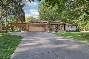 1964 Woodley Blvd, Akron, OH 44319 - Photo 1