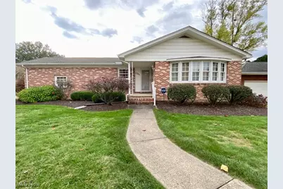 1325 Moncrest Drive NW, Warren, OH 44485 - Photo 1
