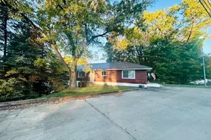 3071 E Waterloo Rd, Akron, OH 44312 - Photo 1